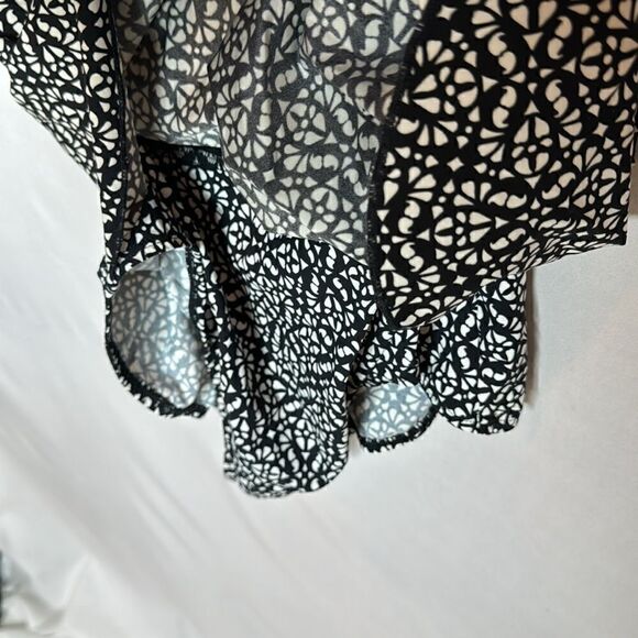 L.L.Bean Geometric Print UPF 50+ One Piece Swimsuit. Size 18 D Cup. - Picture 4 of 13